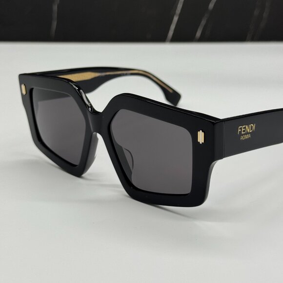 NEW FENDI FE40162F 01A BLACK SUNGLASSES WOMEN FENDI - Picture 5 of 10